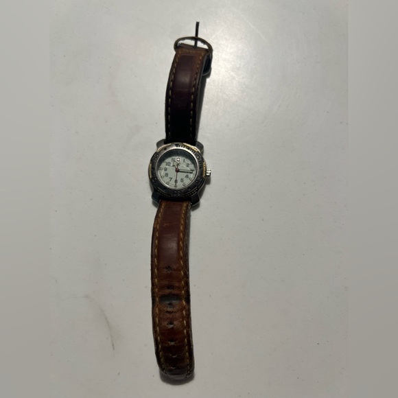 Swiss army watch - Picture 2 of 3